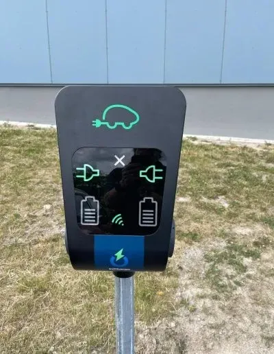 Laddstation för elbil installerad av Årjängs Elmontage